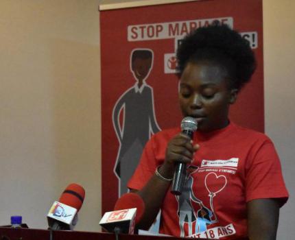 Journée internationale de la Fille : Save the Children réunit les jeunes filles et les décideurs pour échanger sur l’âge légal du mariage